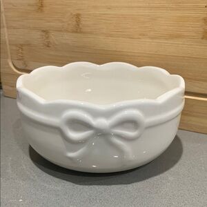 White Scalloped Bowl with Bow Design Small
